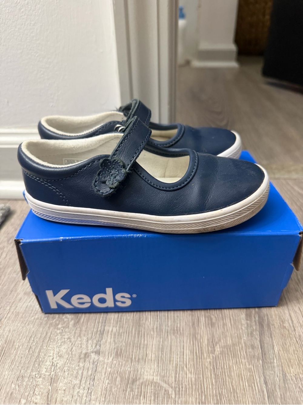 Keds Kids Navy Mary Jane Sneakers with White Sole size 10W